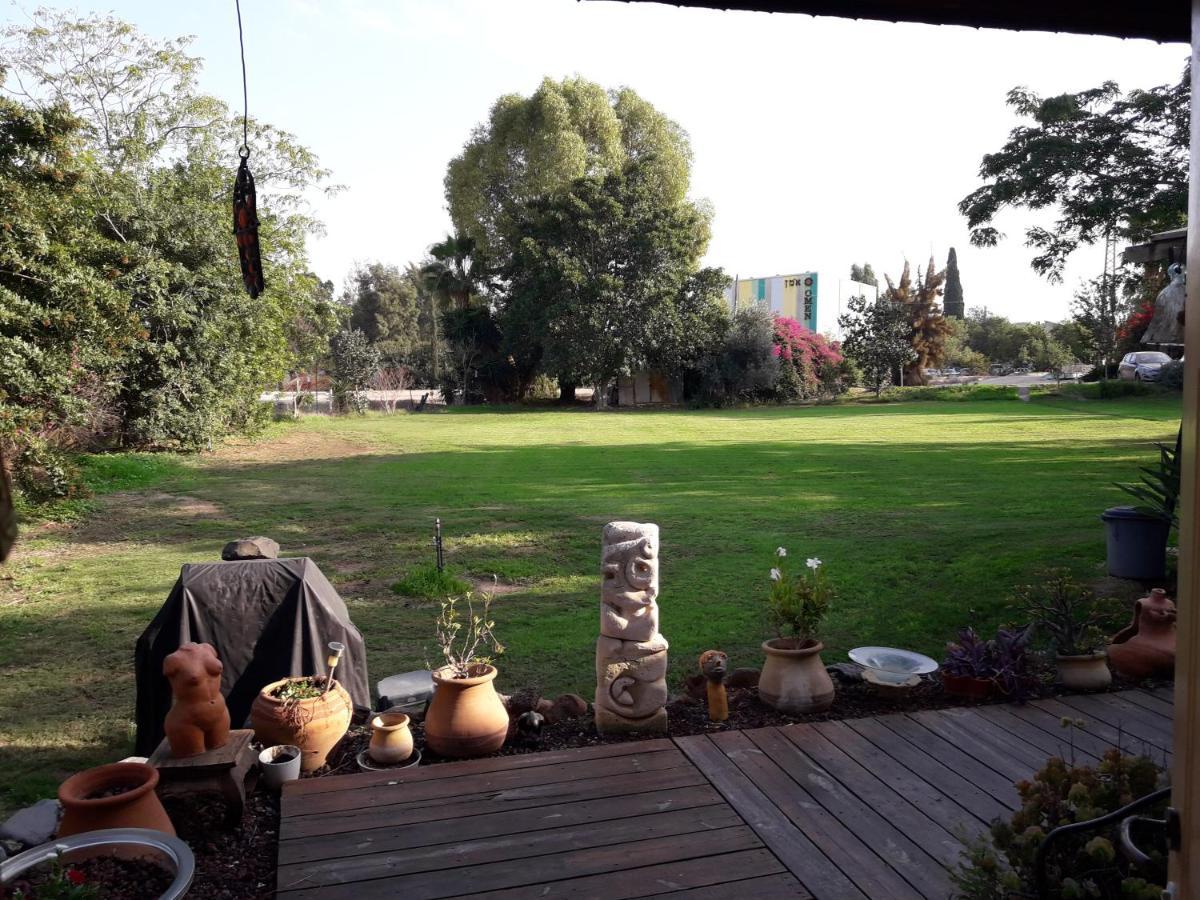 Kibbutz Hatzor A Room Close To Ashdod Hatzor Ashdod Bagian luar foto