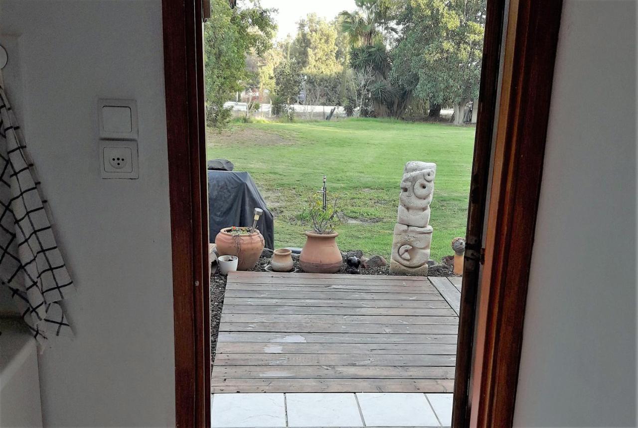 Kibbutz Hatzor A Room Close To Ashdod Hatzor Ashdod Bagian luar foto