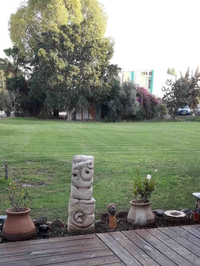 Kibbutz Hatzor A Room Close To Ashdod Hatzor Ashdod Bagian luar foto